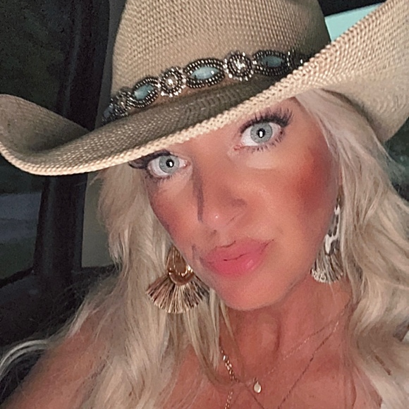 Meet your Posher, Jacquie - Picture 1 of 1